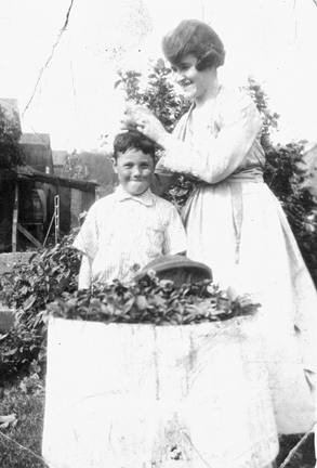 1907 KATHERINE WILL ESAIAS