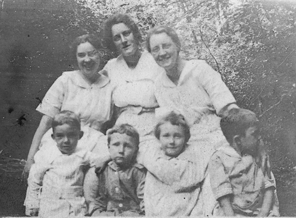 1917  JOHN ELLA JOSE#2055C4