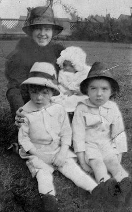 1917 02 ELLA CHARLES#2055C6