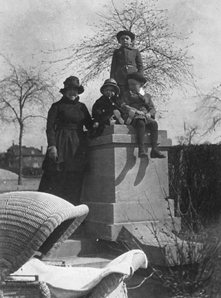 1919 02 ELLA JOSEPHI#2055D1