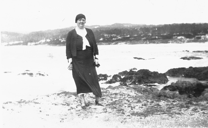 1933 02 ELIZABETH 02