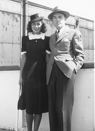 1940 08 CHARLES RUTH TOTTEN