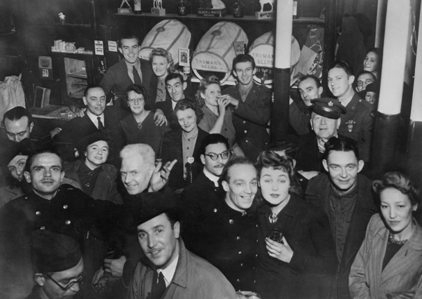 1943 29 CHARLES NYEV#3EE99C