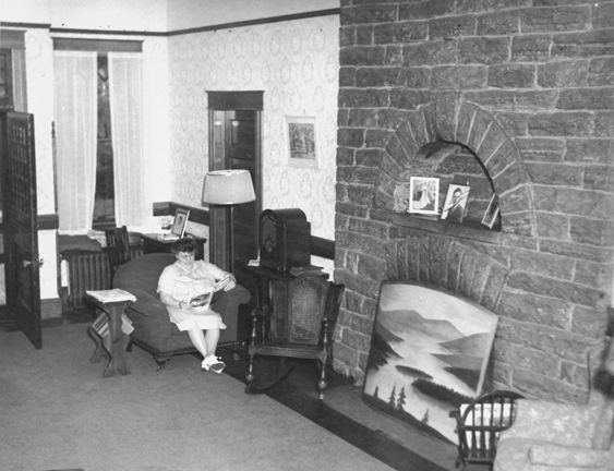 1944a 07 ELIZABETH O#3EE9A7