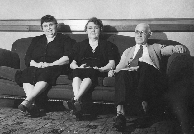 1944a 08 ELIZABETH K#3EE9A8